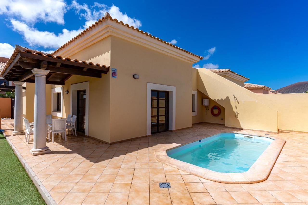 Villa Serenity Private Pool Corralejo By Holidays Home Eksteriør billede